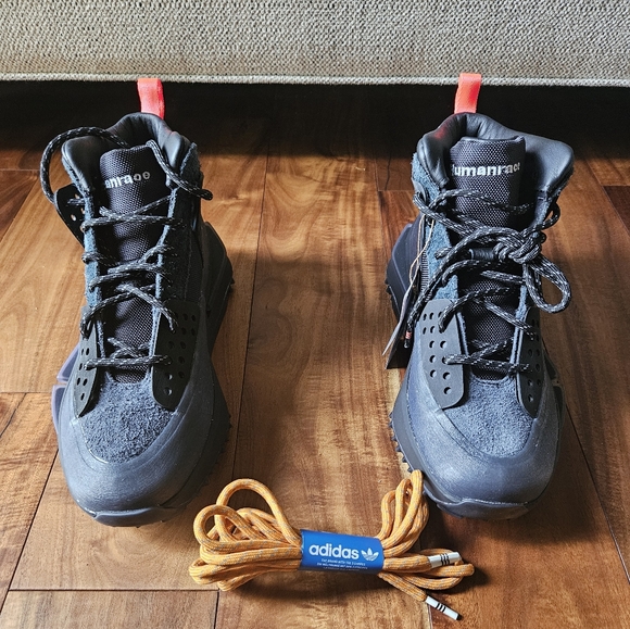 🩸NWT Adidas Pharrell HU NMD Shoes, sz 9.5 - Picture 5 of 11